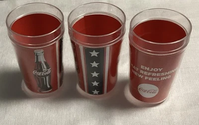 Vaso de refrescos aislado térmico vintage de Coca-Cola Foto 1 de 4