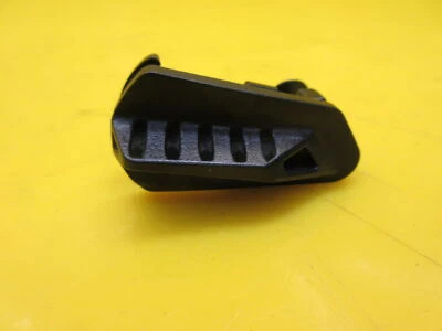 SKI-DOO REV G4 GEN 4 MXZ 850 RIGHT RH SIDE PANEL DOOR FAIRING COWL REAR LATCH - Image 1 of 4