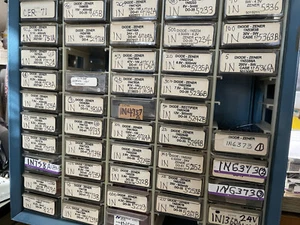 Zenner Diodes 1N75x,1N965B, 1N2976B,1N3022, 1N3826A,1N47XX, 1N52XX,1N53XX,1N63XX - Picture 1 of 5
