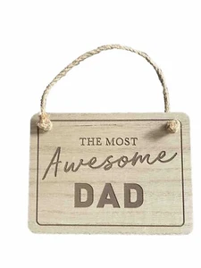 Awesome Dad Daddy Novelty Wooden Hanging Plaque Fathers Day Birthday Gift Sign - Picture 1 of 2