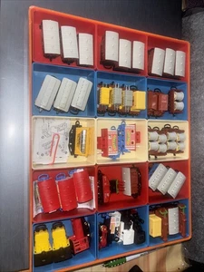 Fererro Ü-Ei interessante Sammlung Loks und Wagen 44-teilig teilw. Beipackzettel - Bild 1 von 2