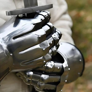 Guanteletes de armadura medieval SCA LARP calibre 18 acero caballero combate guantes par - Imagen 1 de 4