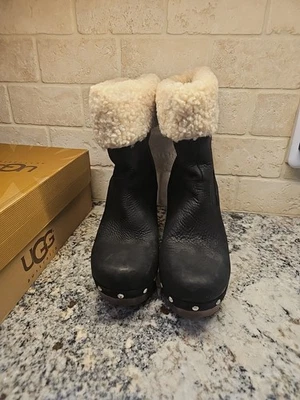 Ugg  Black Suede/ Sherpa Fold Down Heeled Boots Size 9 - Image 1 of 4