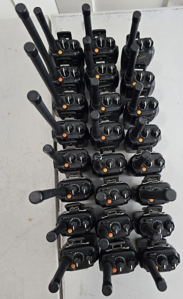 CONNECT SYSTEMS CS101 136-174 MHz Two Way Radio - Image 1 of 4