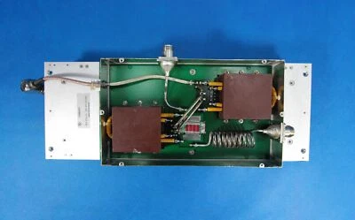 KF POTENZA TOTALE 2kW 1,5-30MHz ROHDE&NERO Combiner 600 6766.02 - Immagine 1 di 4