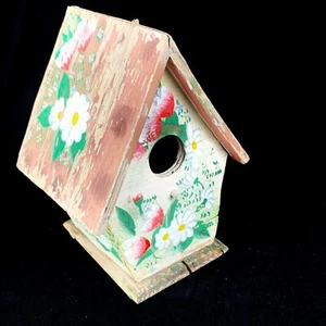 Wonderful Little Hand Painted Birdhouse Wood Flowers Decor Shabby Condition - Picture 1 of 8