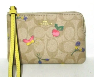 Coach C8722 Signature Dreamy Veggie Corner Zip Wristlet Light Khaki Yellow Multi - Picture 1 of 7
