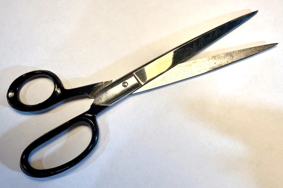 9" LIFEDGE Italy Tailor Shears Seamstress Sewing Scissors Vintage Black Handle - Image 1 of 4