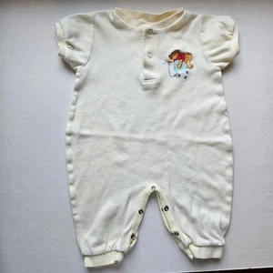 Vintage Yellow Disney Winnie the Pooh Romper Embroidered Applique Size 3-6m Y2K - Picture 1 of 7