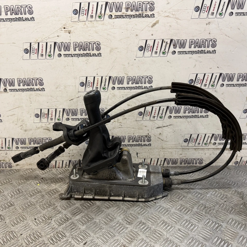 MANUAL GEAR SELECTOR VW POLO 6R 5SP 1.2 CGP 6Q0711049CG 2009-2014 6Q0711061E - Image 1 of 4
