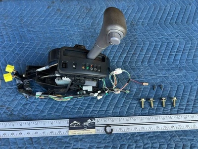 2003-2008 Toyota Corolla Auto Gear Shift Shifter Selector Assembly OEM #3358EM - Image 1 of 4