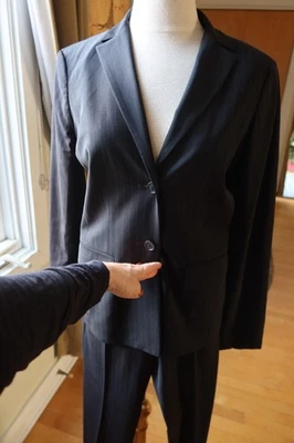 BCBG Max Azria Pantalón Negro Con Rayas Rojas Talla 4 Chaqueta Talla 6 Pantalones Foto 1 de 4