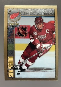 1998-99 O-Pee-Chee Chrome Steve Yzerman #175 HOF - Picture 1 of 2