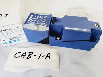 Telemecanique XS7C4A1MPG13 Inductive Sensor Proximity Switch - Image 1 of 2
