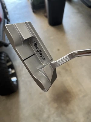 MacGregor Golf MT Milled 001 Wide-Blade Putter, left hand 35” MINT  - Image 1 of 4