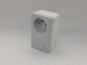 EU PLUG TP-Link TL-PA4015P CPL AV600 powerline adapter fast ethernet SINGLE/READ - Picture 1 of 11