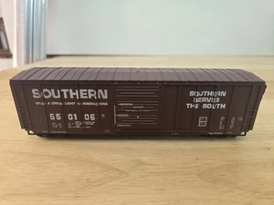 HO Scale 50' Single Door Boxcar, SOUTHERN RN 550106 - Picture 1 of 5