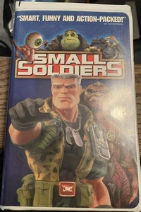 SMALL SOLDIERS-FLUBBER-OLD YELLER - WHITE FANG 2- 4 Used Clamshell VHS Movies - Picture 1 of 8
