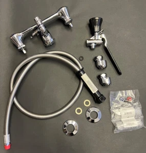 Grifos Chicago 512-GC90LABCP montados en la pared montaje de preenjuague en cromo (dañado) - Imagen 1 de 21