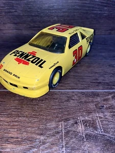 NASCAR Michael Waltrip #30 Pennzoil 1:24 Scale Diecast 1992 Racing Champions - Picture 1 of 9