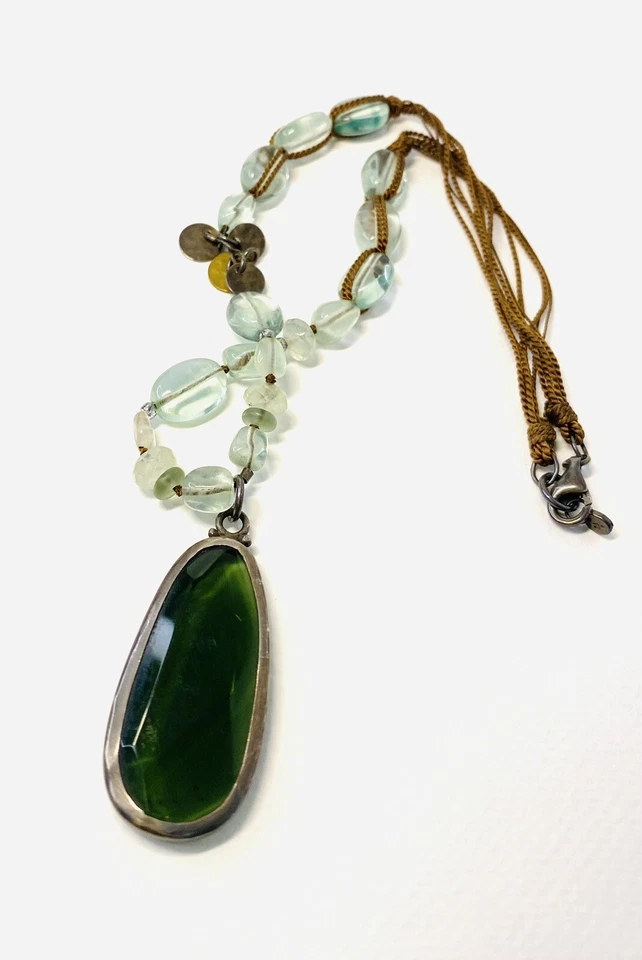 Collar colgante de plata de ley y vidrio verde aguamarina Silpada Foto 1 de 4