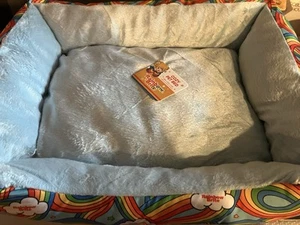 Rainbow Brite Pet Bed NWT Officially Licensed  20 “ X  16” Plush - Picture 1 of 3