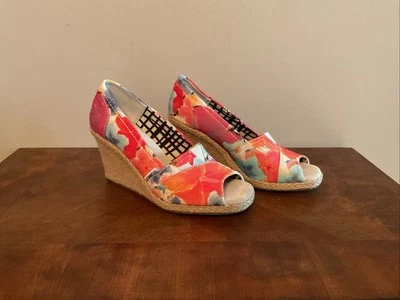 TOMS Women’s Red/Orange Floral Peep Toe Slip On Fabric Espadrille Wedge Size 7 - Image 1 of 4