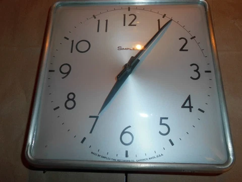 VINTAGE SIMPLEX 10" SQUARE WALL CLOCK NICE Cover