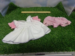ÉCUSSON CHOU FAIT MAIN ENFANTrobe rose et blanche - Photo 1/2