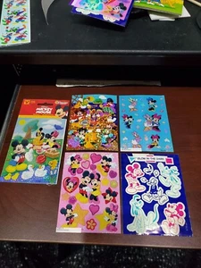5 Sandylion Mickey Minnie Picknick Neu in Verpackung Piraten Valentinstag Herzen leuchten im Dunkeln 3,5x5 - Bild 1 von 6