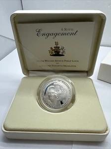 2010 Silver Proof GB £5 ~ Royal Engagement Prince William & Catherine~Box & COA - Picture 1 of 9