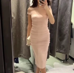 ZARA NEU MIDI STRICK KLEID MIT KONTRAST TÜLL PASTELL ROSA GR. MEDIUM 4938/016 - Bild 1 von 7