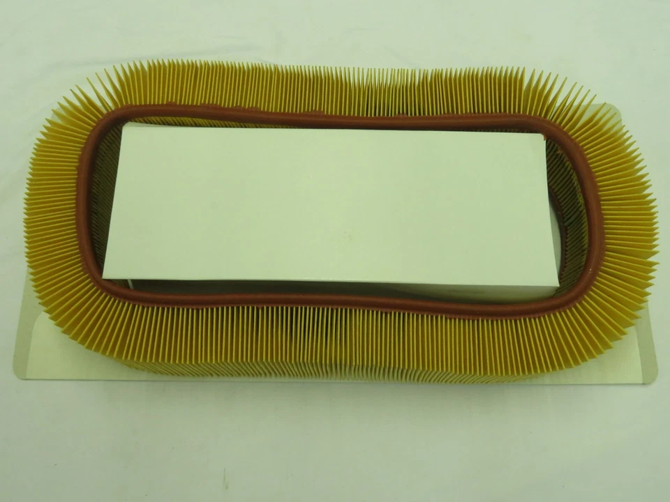 Воздушный фильтр подходит для Mercedes Benz 380SE 450SEL 500SEC и 560sl марки Bosch 73239 - Изображение 1 из 1