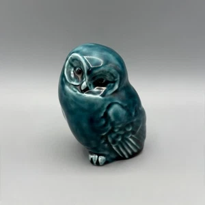 Figura de búho pequeño vintage de cerámica Poole azul - Imagen 1 de 8