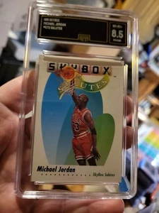 1991 SkyBox Michael Jordan #572 Salutes - Picture 1 of 4