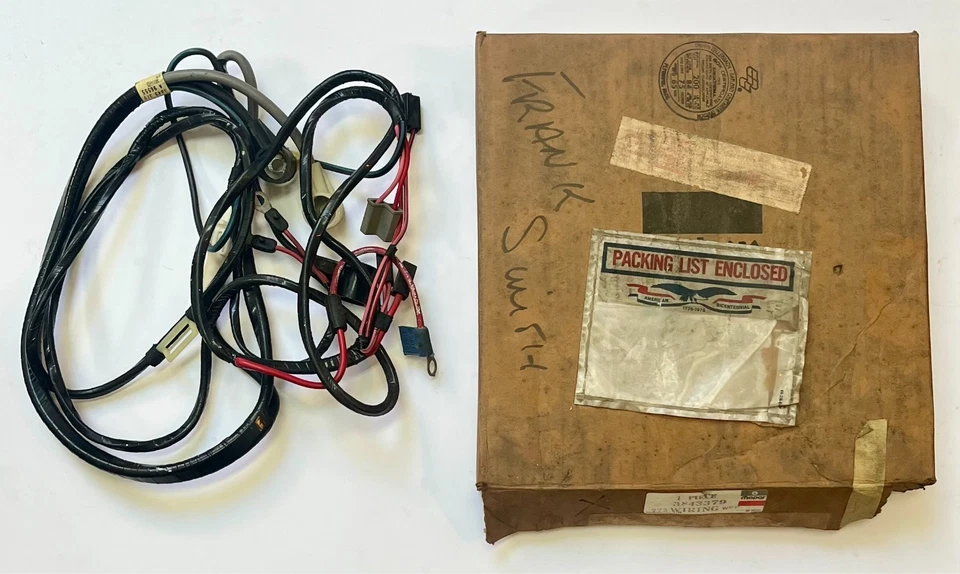 Nuevo aislador de batería de stock antiguo para modelos 1975 Mopar #3843379 Foto 1 de 1