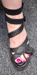 Alexander Wang Women's Black Strappy Leather Sandals Size 40 - #1008 - Picture 1 of 9