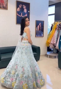 LENGHA WEAR BOLLYWOOD INDIAN WEDDING PARTY NEW DESIGNER LEHENGA CHOLI PAKISTANI - Picture 1 of 6