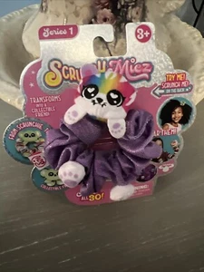 *NUEVO* Serie 1 Scrunchmiez Púrpura Glea Tinte para el Cabello Scrunchmiez/Mochila Clip - Imagen 1 de 3