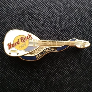 BALTIMORE USA🎸HARD ROCK CAFÉ🎸HRC PIN✅WHITE DEAD ROCKER BRIAN JONES VOX GUITAR - Picture 1 of 3