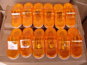 2 Peterson 352 Series 6.5"x2" Submergible Crystal Amber Oval Side Marker Lights - Bild 1 von 3