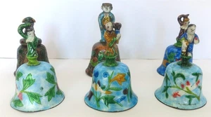 6 STÜCK ANTIKE CHINESISCHE EMAILLIERTE CLOISONNE GLOCKEN MIT FIGURENGRIFFEN - Bild 1 von 20