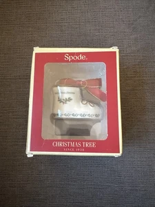 Spode Christmas Tree Baby's First Christmas Bootie Shoe Ornament In Box - Picture 1 of 3