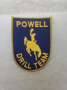 Parche de hombro bordado Powell Drill Team logotipo caballo en muy buen estado club militar de EE. UU. - Imagen 1 de 4