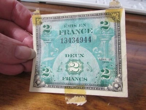 2 Emis En France - DEUX 2 FRANCS - from WW II - from early 1940's - Picture 1 of 3