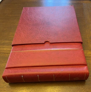 Leuchttrum Leuchtturm Togo Briefmarkenalbum rot Schuber 132 Seiten ohne Marken - Bild 1 von 4