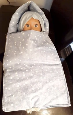 hand made 100% cotton blue baby nest Size L 27 In W 14 In - Image 1 of 2