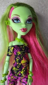 Monster High Venus McFlytrap - Picture 1 of 6