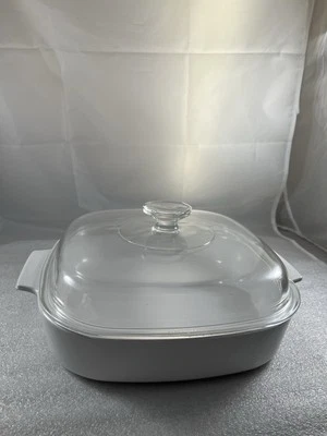 Corning Ware White A-10B 2.5 liter Casserole with  Pyrex A 12C Lid - Image 1 of 4