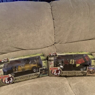 MUNSTERS DRAGULA 1:18 Scale Die Cast Metal RC2 JOYRIDE 2004 & JOYRIDE KOACH 2005 - Image 1 of 4